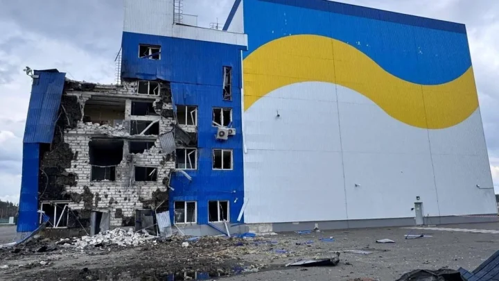 Russian strikes kill 3, damage nuclear fuel storage site near Chernobyl, Ukraine says