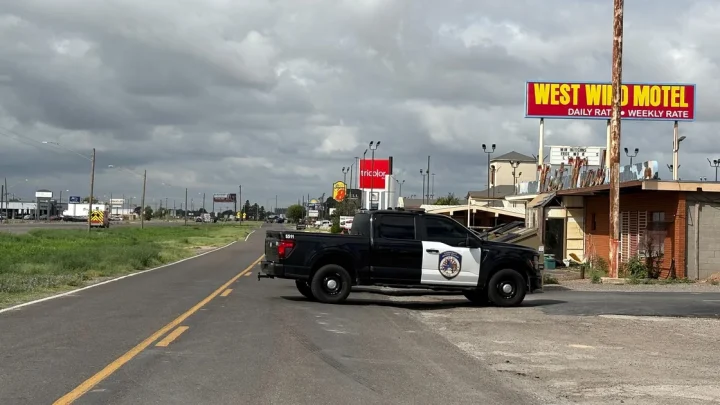 At least 1 killed, 9 hospitalized in shooting in Midland, Texas; suspect dead, officials say