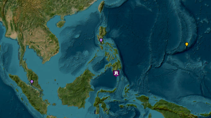 Tsunami watch triggered after 7.8 magnitude earthquake shakes southern Philippines