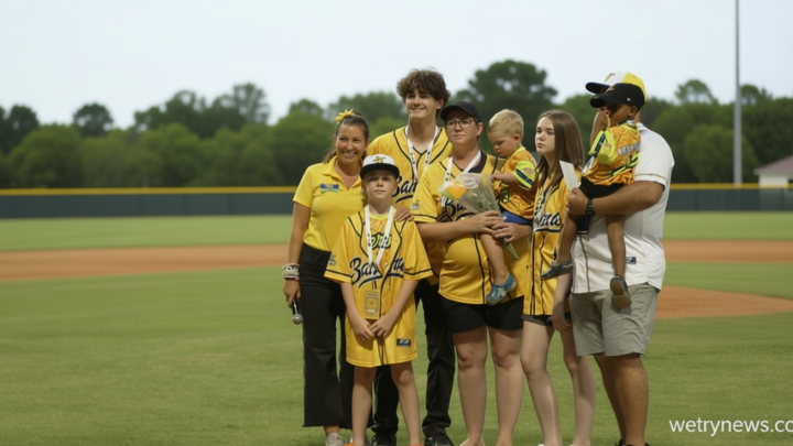 How the Savannah Bananas celebrate foster families