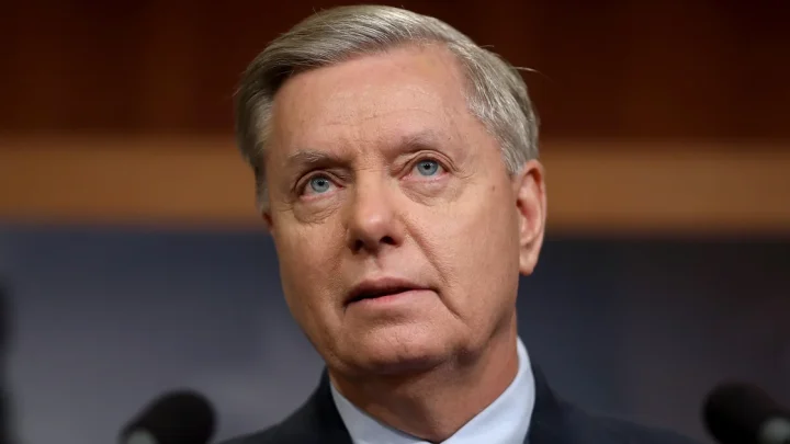 Sen. Lindsey Graham dies at 71 after “brief and sudden illness”