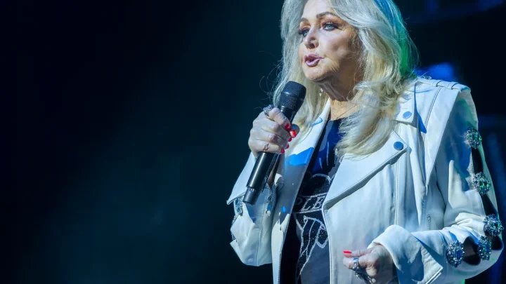 Bonnie Tyler, who sang “Total Eclipse of the Heart,” dies at 75