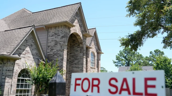 Foreclosure filings surged 21% this year. Here are the states where they are rising fastest.
