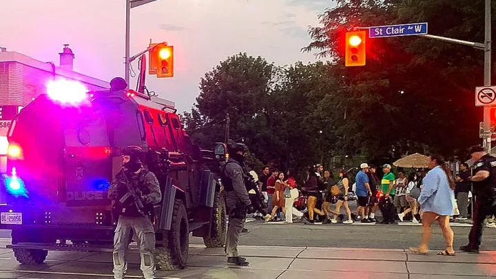 At least 2 killed in shooting at Toronto street festival, police say