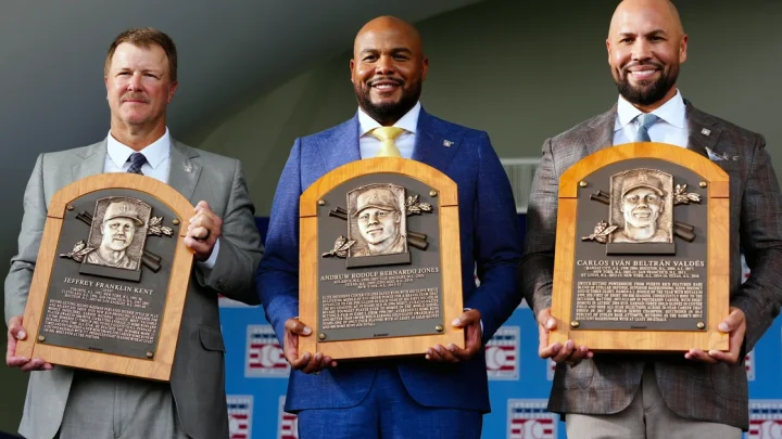 Carlos Beltrán, Andruw Jones and Jeff Kent inducted into Baseball Hall of Fame in emotional ceremony