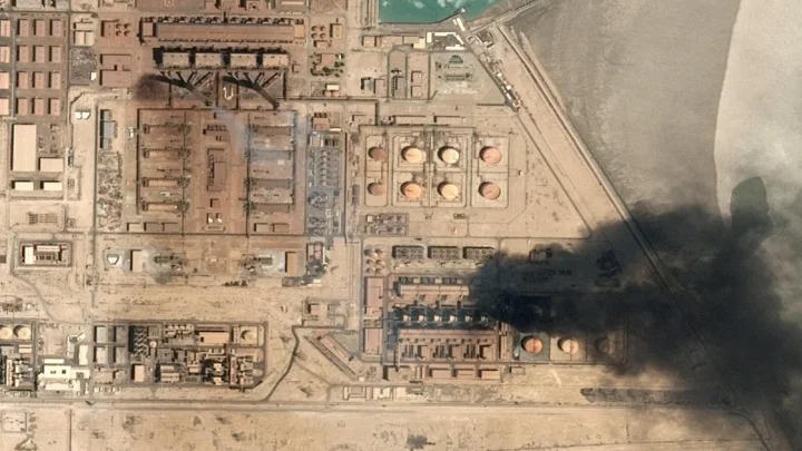 Iran War Updates: Trump threatens to bomb a bridge or power plant for every ship attacked in Strait of Hormuz