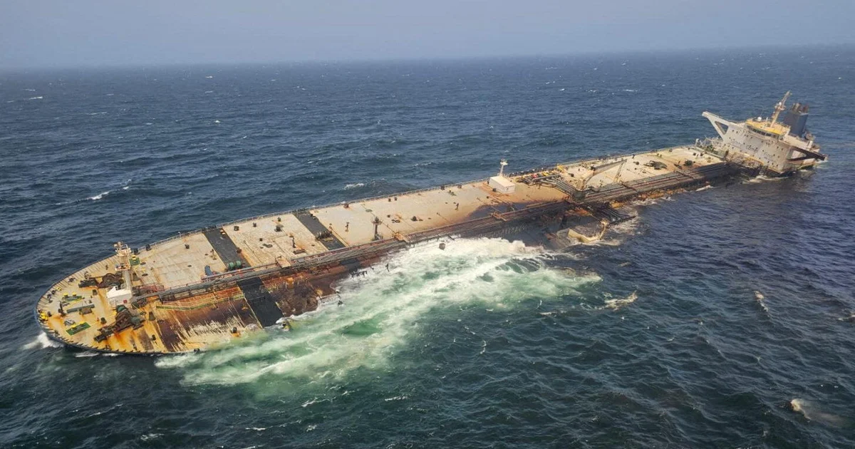 2026-08-13t083503z-1745001036-rc2kxma8914m-rtrmadp-3-mideast-gulf-shipping-spill