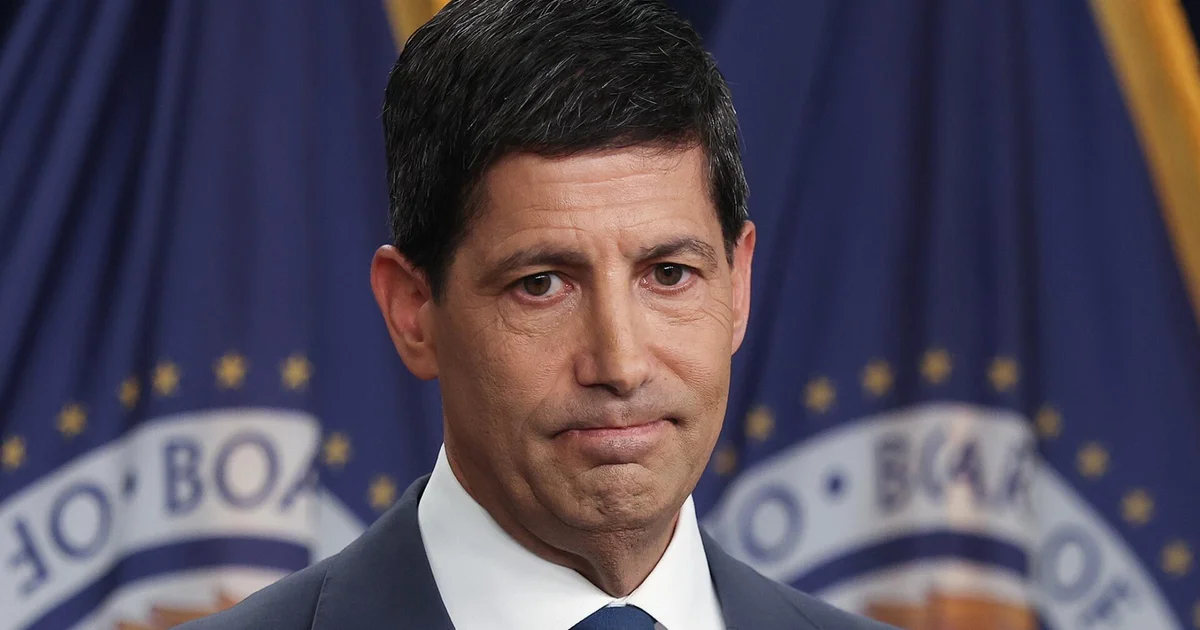 cbsn-fusion-3-federal-reserve-members-voted-hike-interest-rates-majority-opted-no-change-thumbnail