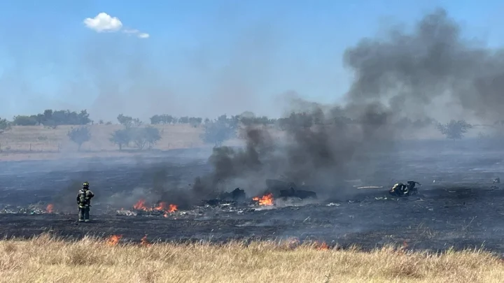 2 soldiers killed as Apache helicopter from Fort Hood crashes in Salado, Texas