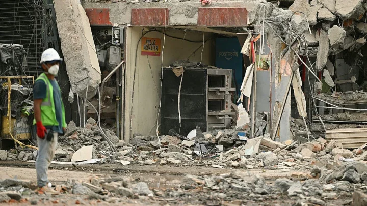 Colombian president says he asked Trump to suspend tariffs after devastating earthquake