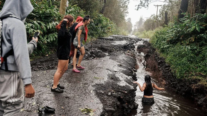 Several homes on Hawaii’s Big Island destroyed by mudslide triggered by former Hurricane Lala